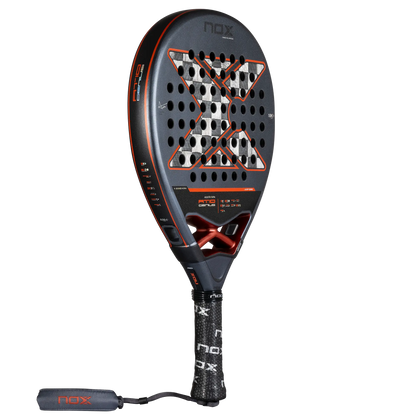 RACKET NOX AT10 GENIUS 18K ALUM AGUSTIN TAPIA 2025