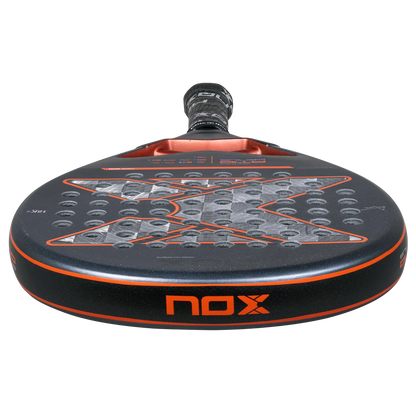 RACKET NOX AT10 GENIUS 18K ALUM AGUSTIN TAPIA 2025